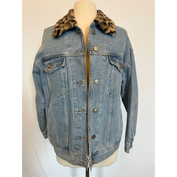 Forever 21 Denim Jacket Cheetah Fur Hood Size Medium - Picture 1 of 7